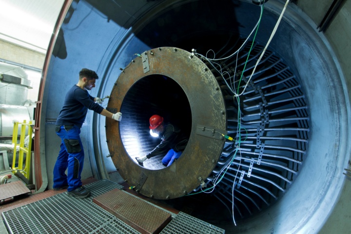 The Institute’s altitude test stand